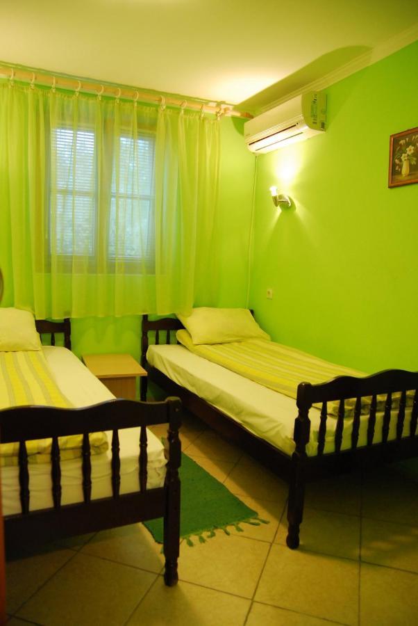 Vila Verona Sobe Palic Exterior photo